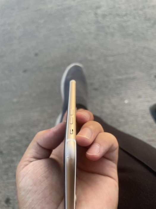 Iphone 7 sotiladi         128 tali