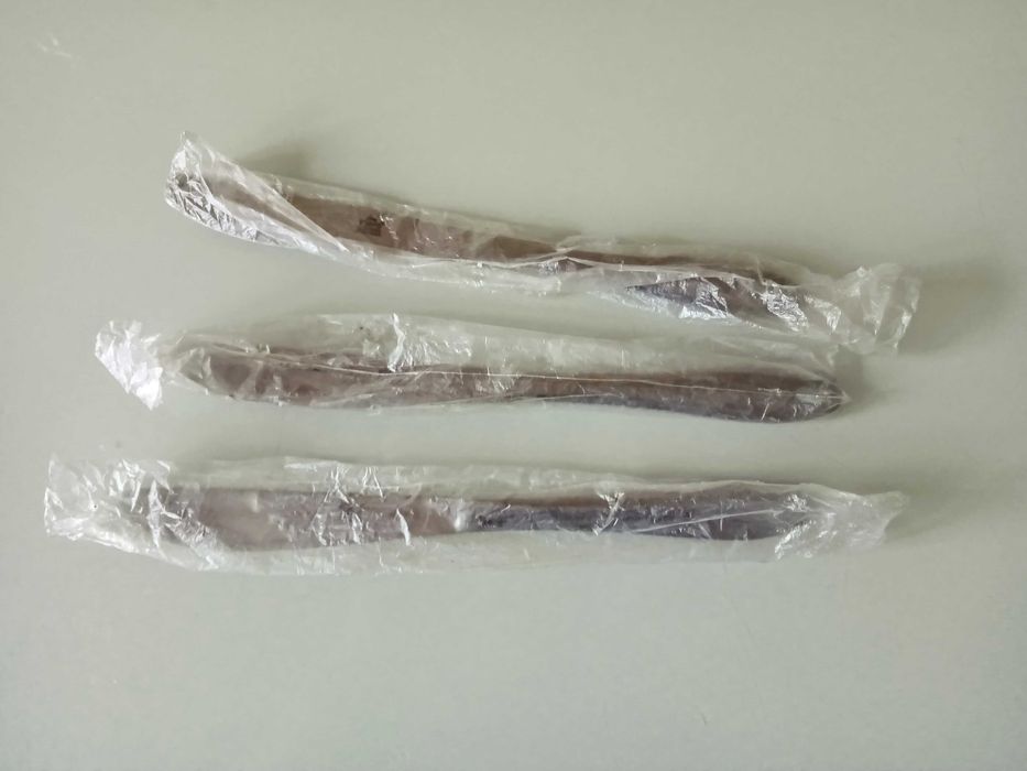 Ножи столовые 3 шт.