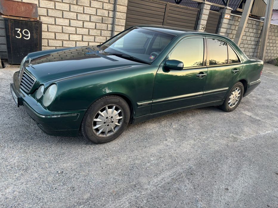 Продам мерс 2000г.в