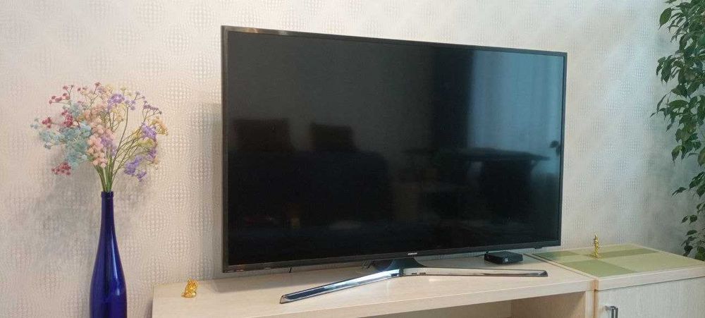 Продам LED телевизор Samsung, диагональ"49