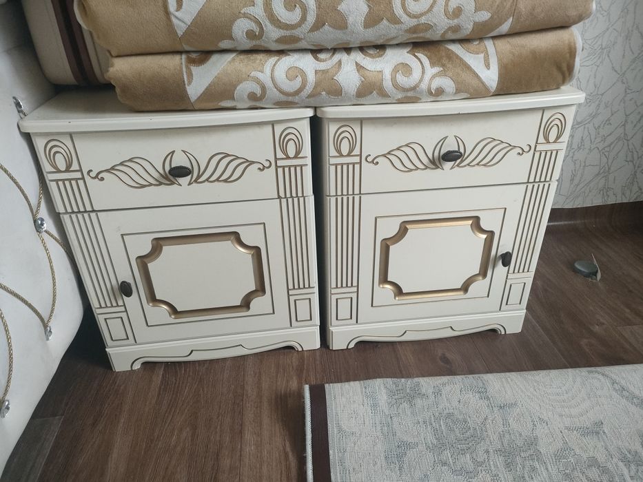 комод с зеркалом+ 2 тумба