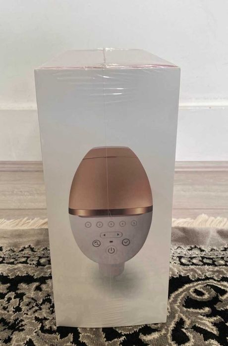 Фотоепилатор Philips Lumea 9900