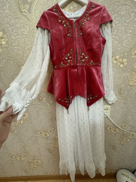 Кажекей и платье