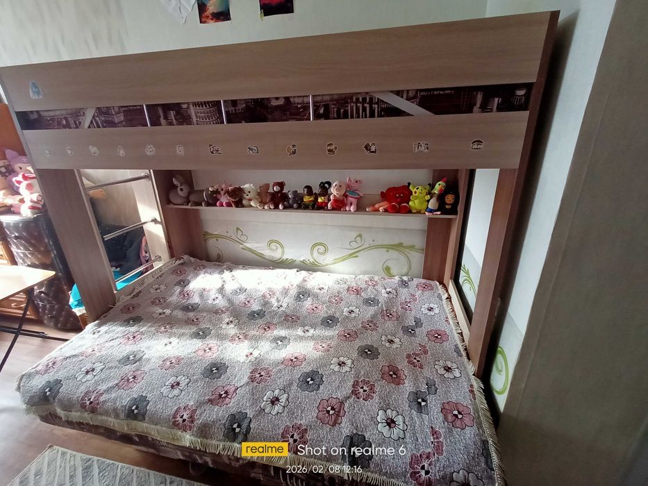 Двухъярусная кровать с диваном