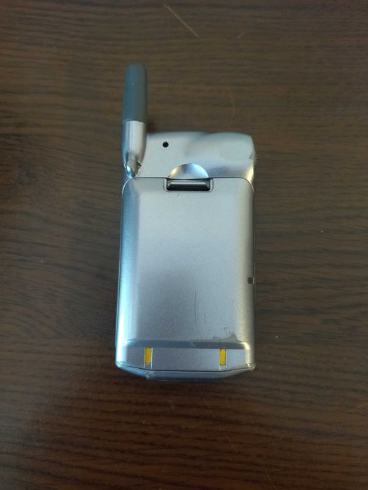 Продавам телефон/GSM SONY CDM-Z5