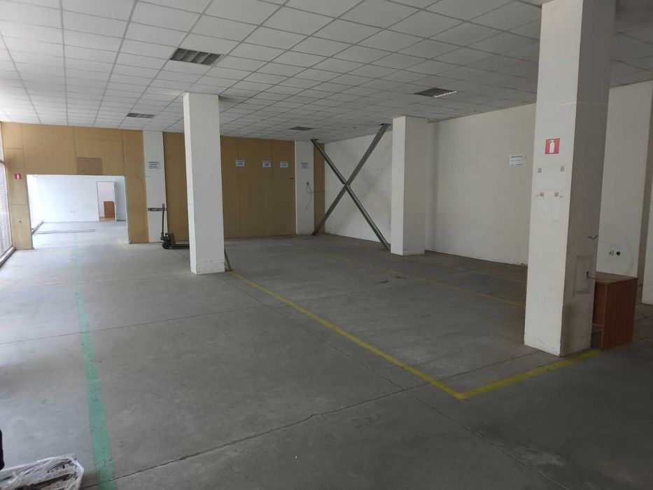 Дава се под наем Склад в София, 7-ми 11-ти километър - 600 кв.м за 10 € - Снимка #3