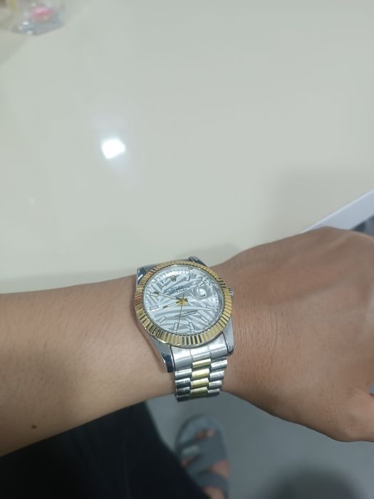 Rolex soat otlichno juda bagati ochen seryozni