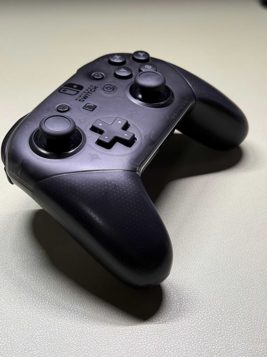 Controller Nintendo Switch Pro original, stare excelentă, primul model