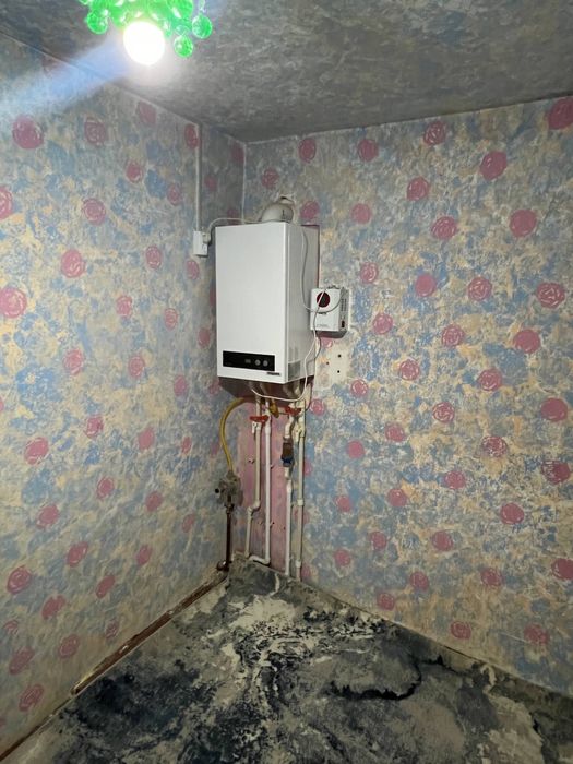 2 xonali kvartira sotiladi