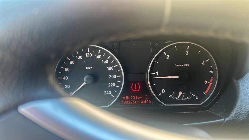 Vând Bmw  seria 12.0 diesel,an 2011 km 180000