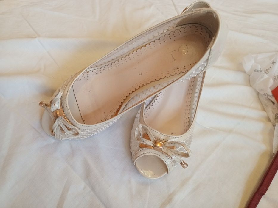 Женская обувь...