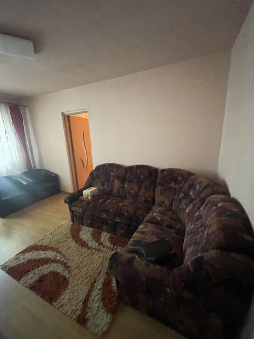 Vand apartament 3 camere