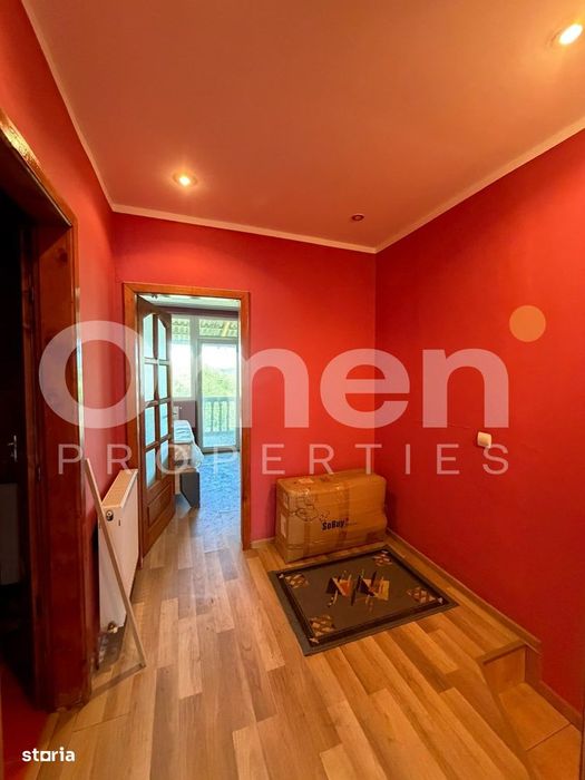 Apartament cu 3 camere | pe 2 niveluri | cu garaj | zona centrala | sa