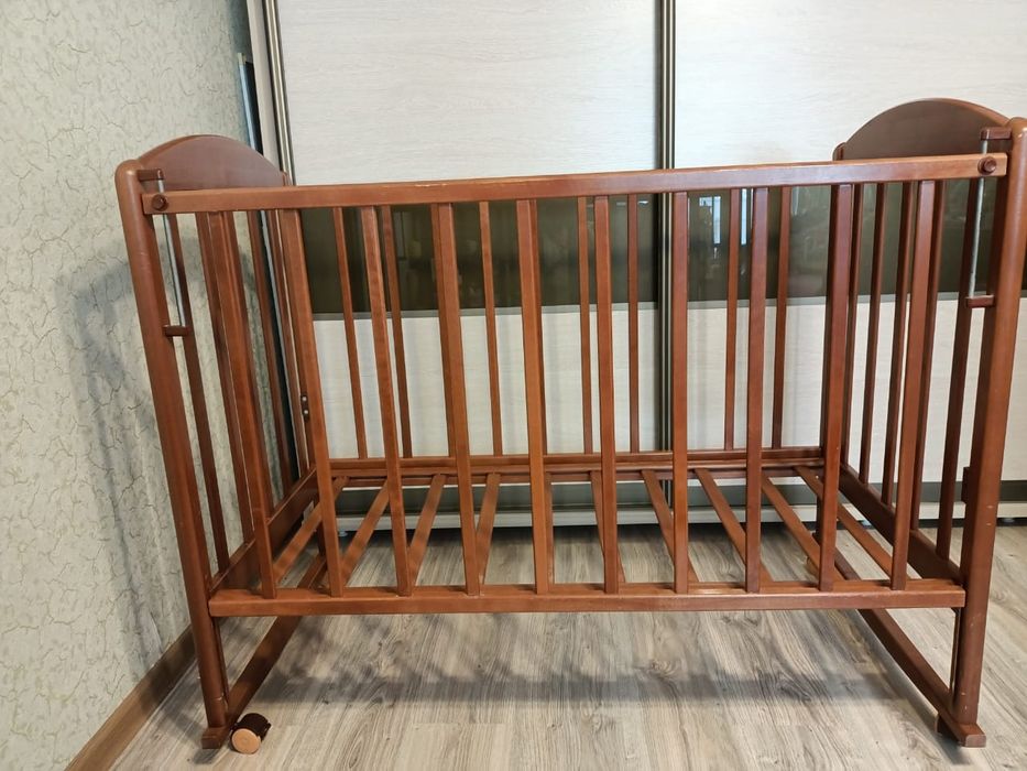 Детская кроватка б/у