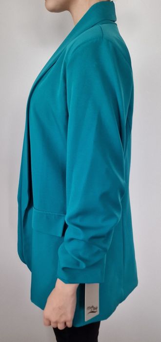 Дамско ситлно сако oversized подходящо за пролетно есенния сезон