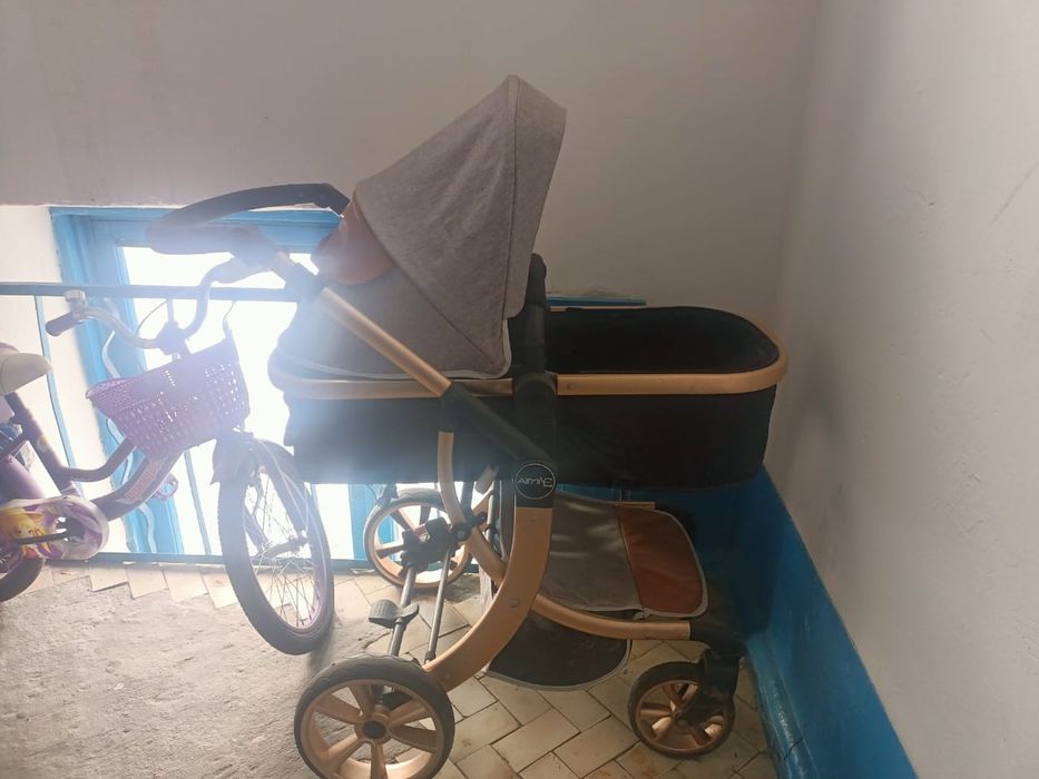 Срочно продам коляску