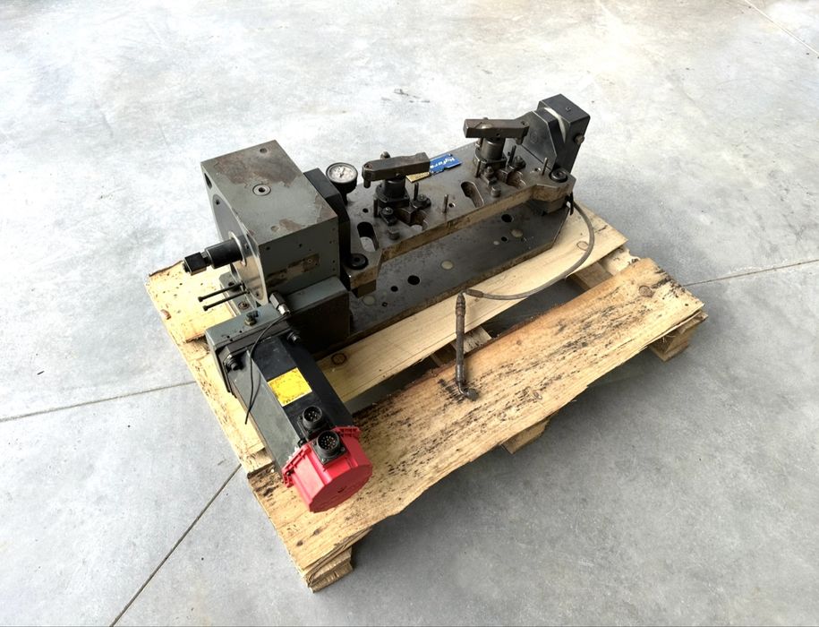 4-та ос CNC Делителен апарат въртяща маса ЦПУ Fanuc AC