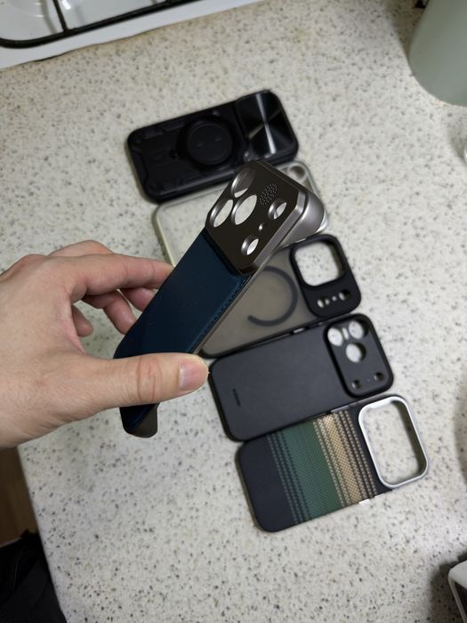 Айфон 17про и 14про чехлы