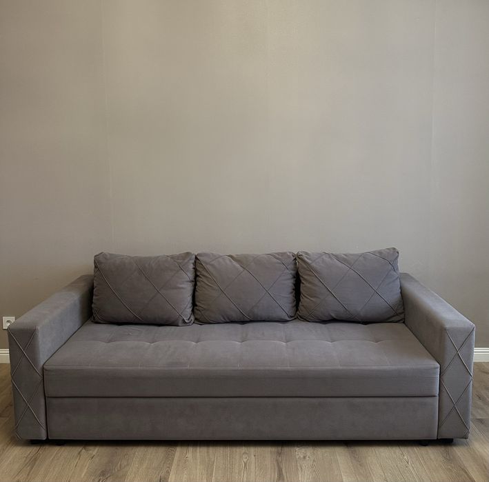 Продам раздвижной диван в гостиную