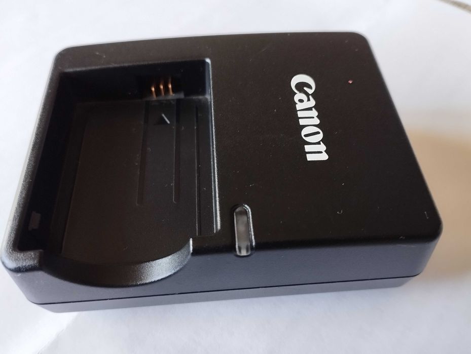Зарядно Canon LC-E5E