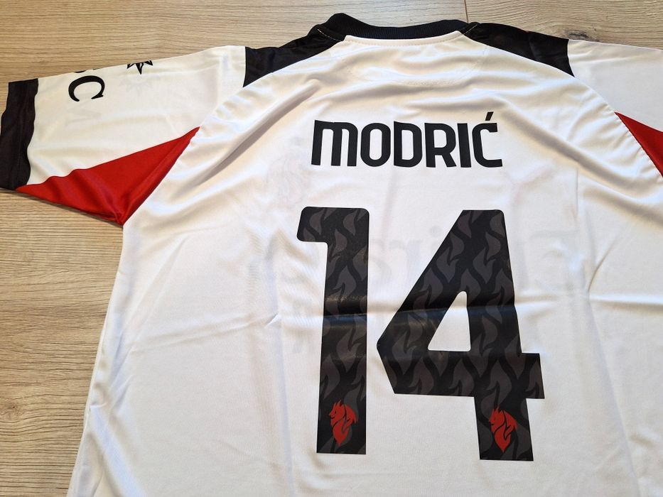 Футболна фланелка на Милан #Лука Модрич #14#сезон 25/26!