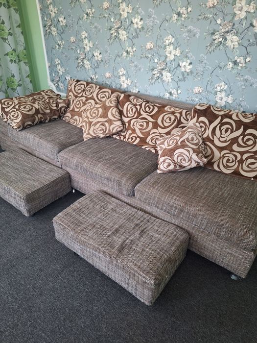 Продам угловой диван.