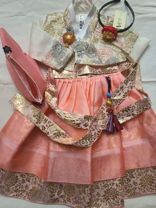 Национальный корейский костюм ханбок на годик