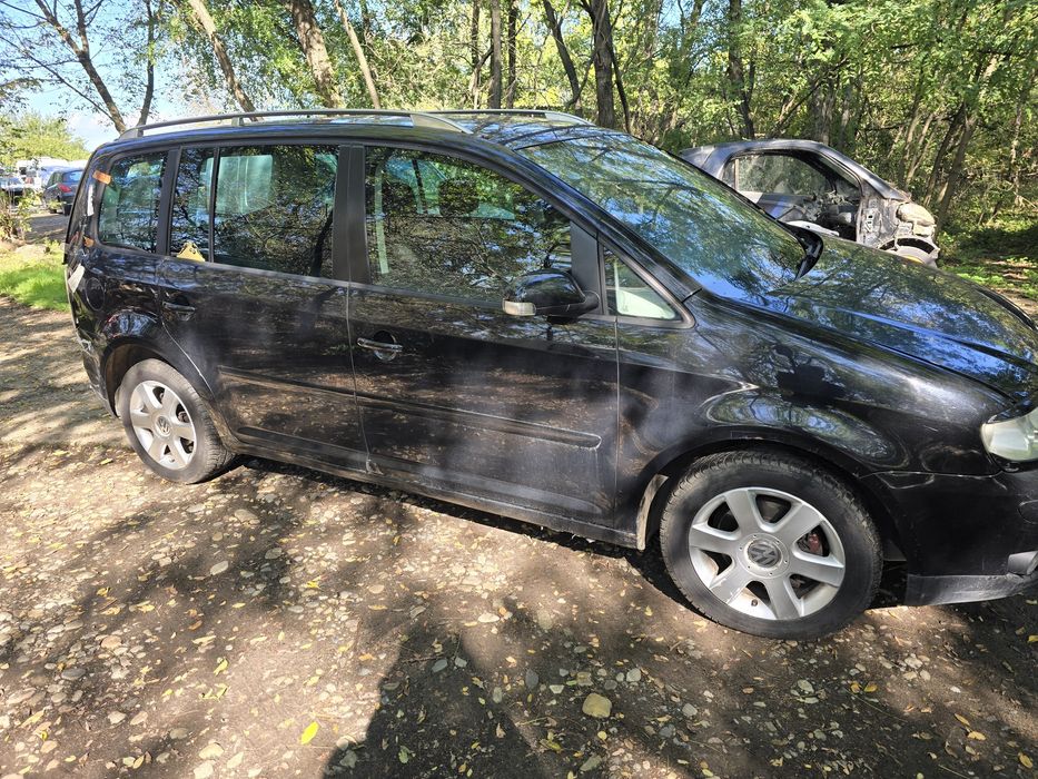 Piese auto pentru VW TOURAN 2005 2.0 diesel