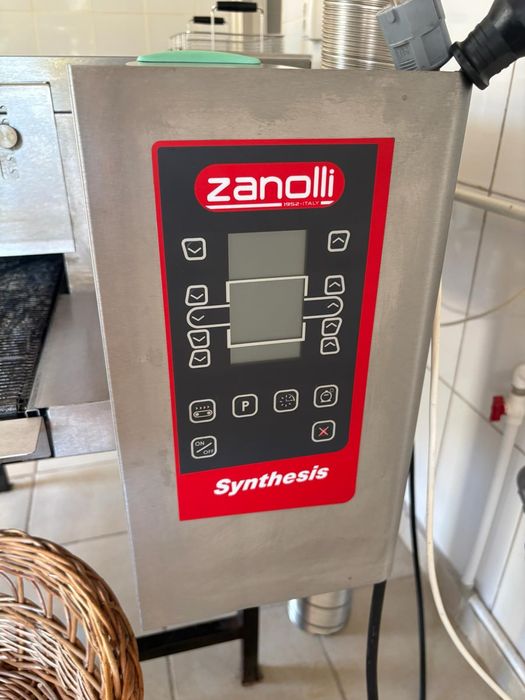 Vand utilaje covrigarie