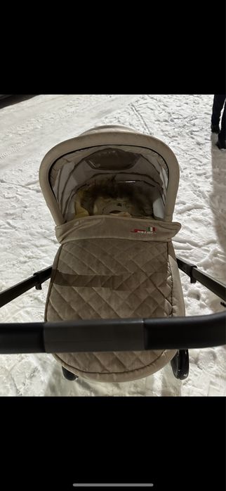 Продам новую коляску  2 в 1