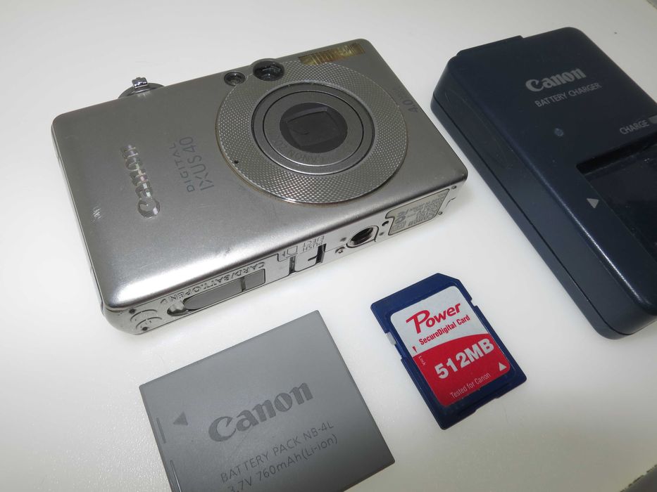 Canon IXUS 40 компактен фотоапарат цифрова камера работи отлично