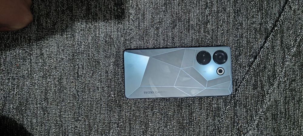 Tecno Camon 20 pro 8+8 256 GB Ideal