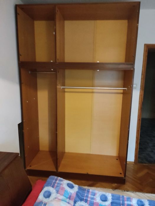 Масивен гардероб