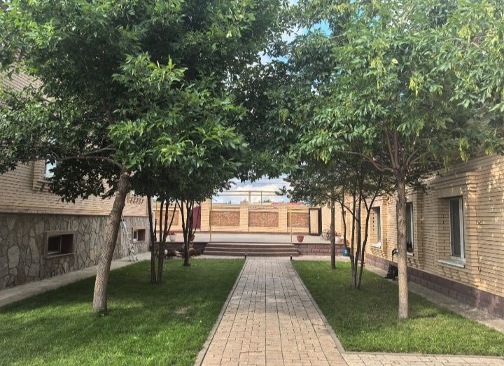 Хозяйственные работы в огороде