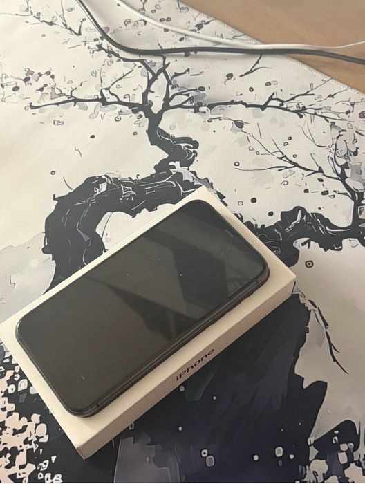 Продам iPhone 11 айфон 11