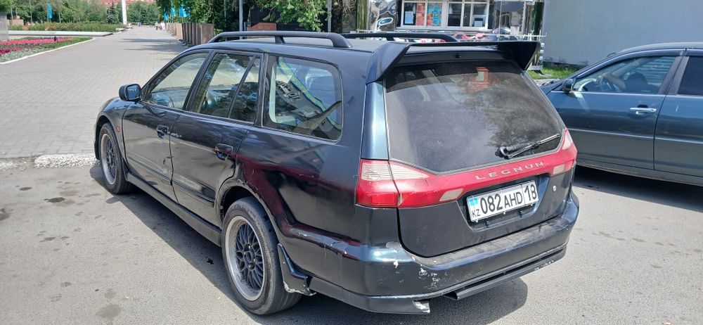 Машина mitsubishi legnum
