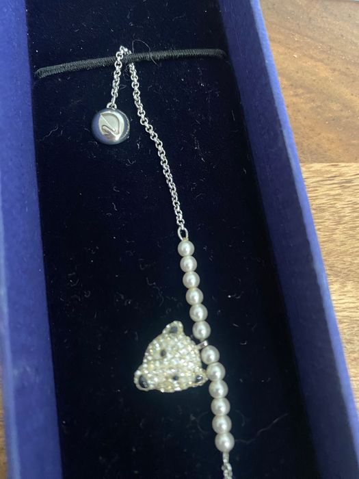 Гривна swarovski нова с кутия