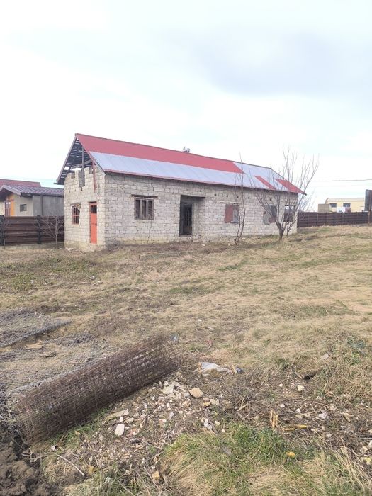 Teren cu construcție și fără