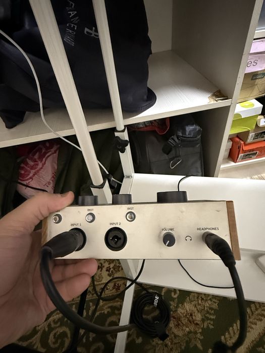 Universal audio volt 276