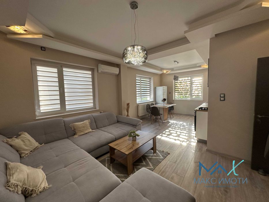 Дава се под наем Тристаен апартамент в Стара Загора, Център - 90 кв.м за 510 € - Снимка #2