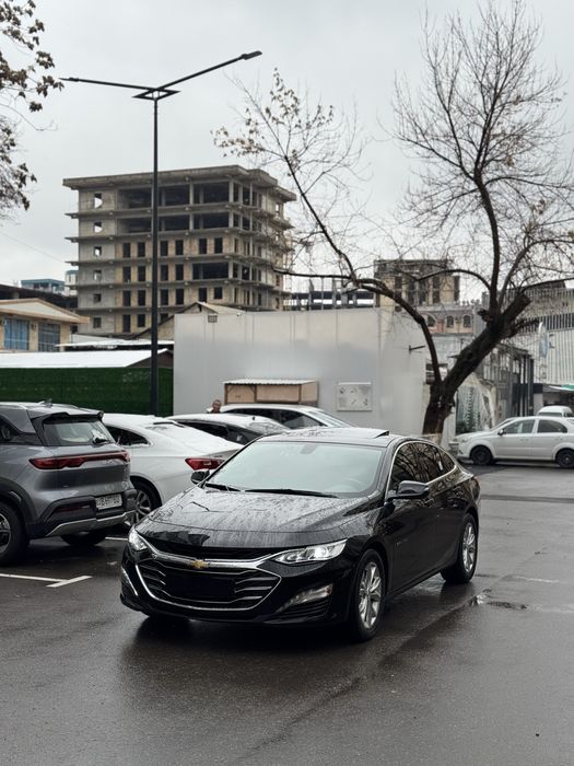 Malibu 2 premier yili 2022.23 qora kraska tozza yurgani 23.000