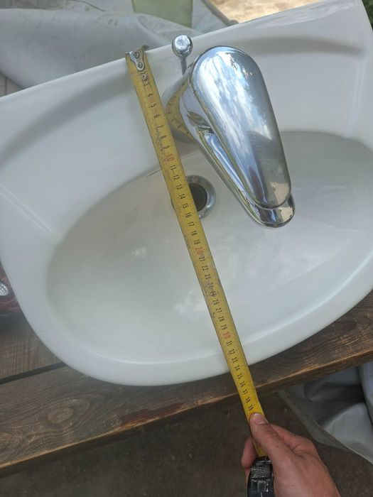 Мивка със смесител