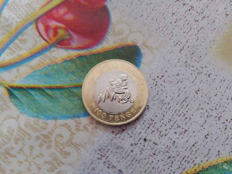 Продам монету коллекционные