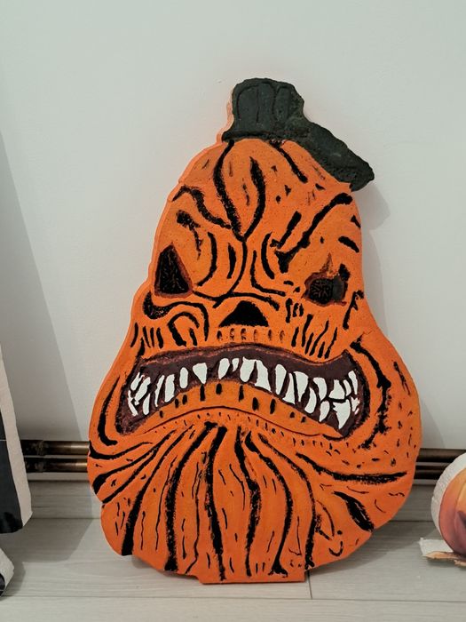 Vand decor de Halloween lucrat manual