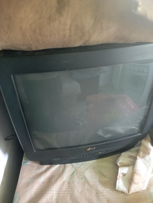 Продам телевизор