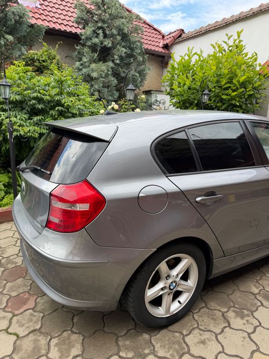BMW 1 Series 2010 — imagine 5
