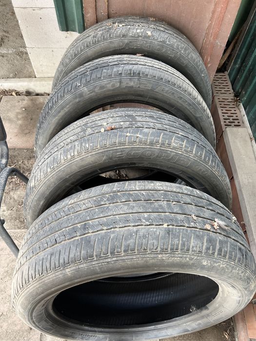 Продаю шины летние размер: 235/55/20