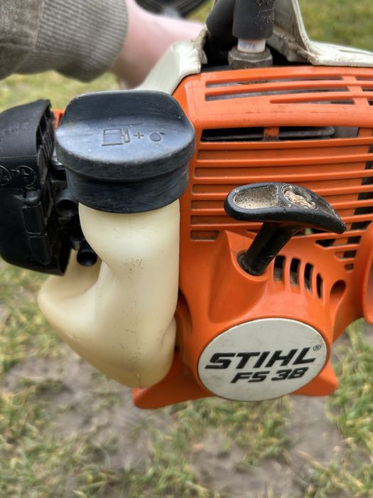 Vând cositoare STIHL FS 38 nu porneste