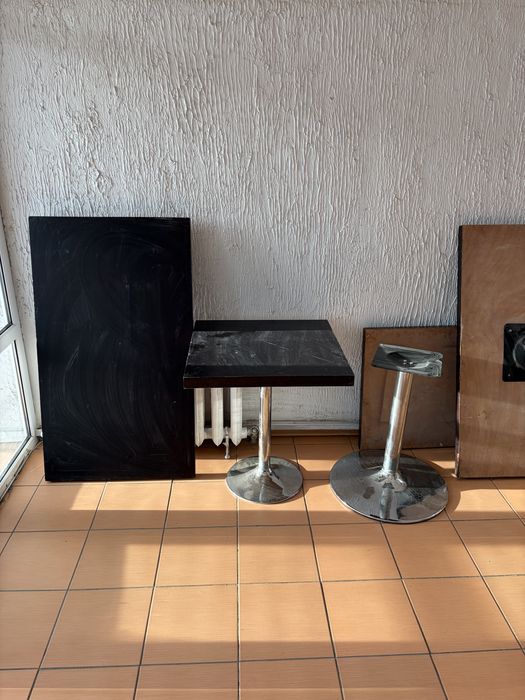 Продам столы без стульев