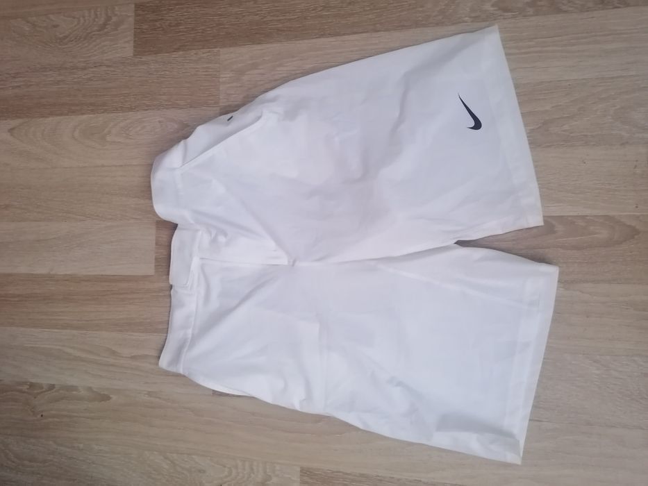Два броя къси пaнталонки на Nike